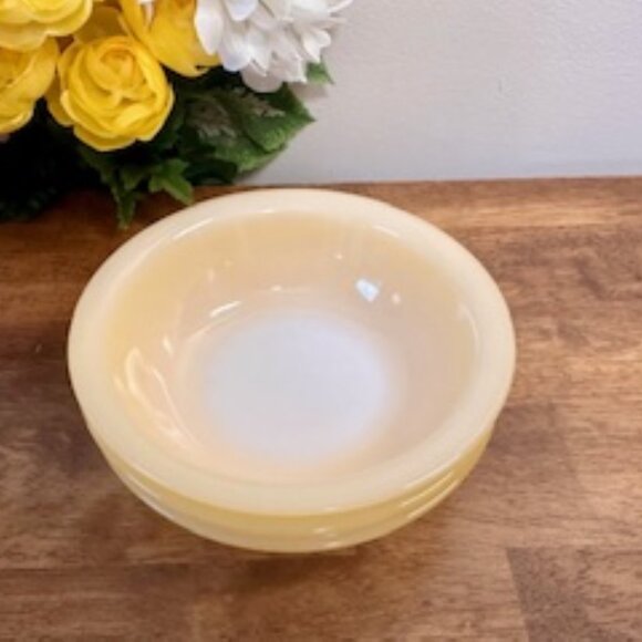 Vintage Phoenix Sprayware Yellow Glass Bowls Set British MCM Opaline Mixing Bowl - Picture 5 of 9